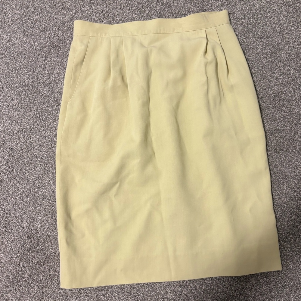 Vintage Yellow Knee Length Skirt Size 6 Small / Medium‎